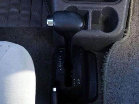 Used 2003 Volkswagen Eurovan MV image 22