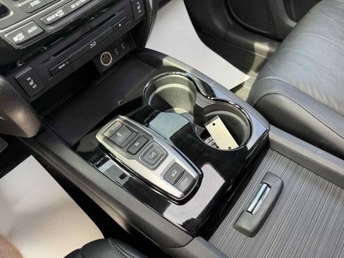 Used 2016 Honda Pilot Touring image 27