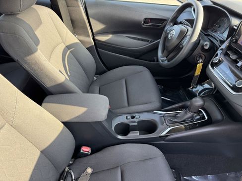 Used 2023 Toyota Corolla LE FWD image 6