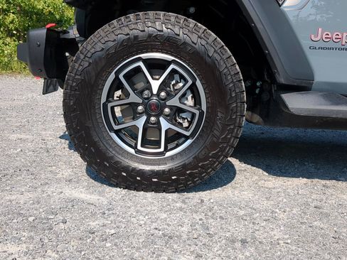 Used 2026 Jeep Gladiator Rubicon AWD/4WD image 9