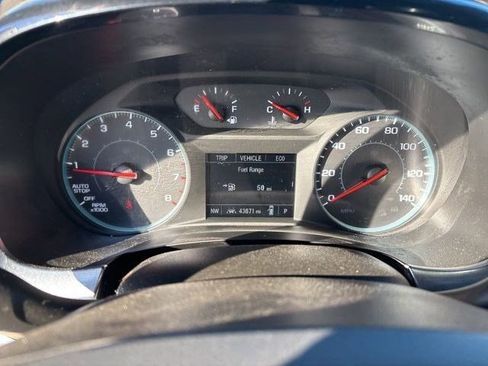 Used 2022 Chevrolet Traverse LS image 15