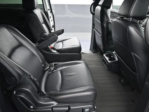 Used 2025 Honda Odyssey Sport-L image 12