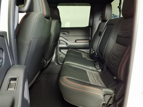 Used 2025 Nissan Frontier PRO-4X w/ Pro Convenience Package AWD/4WD image 9
