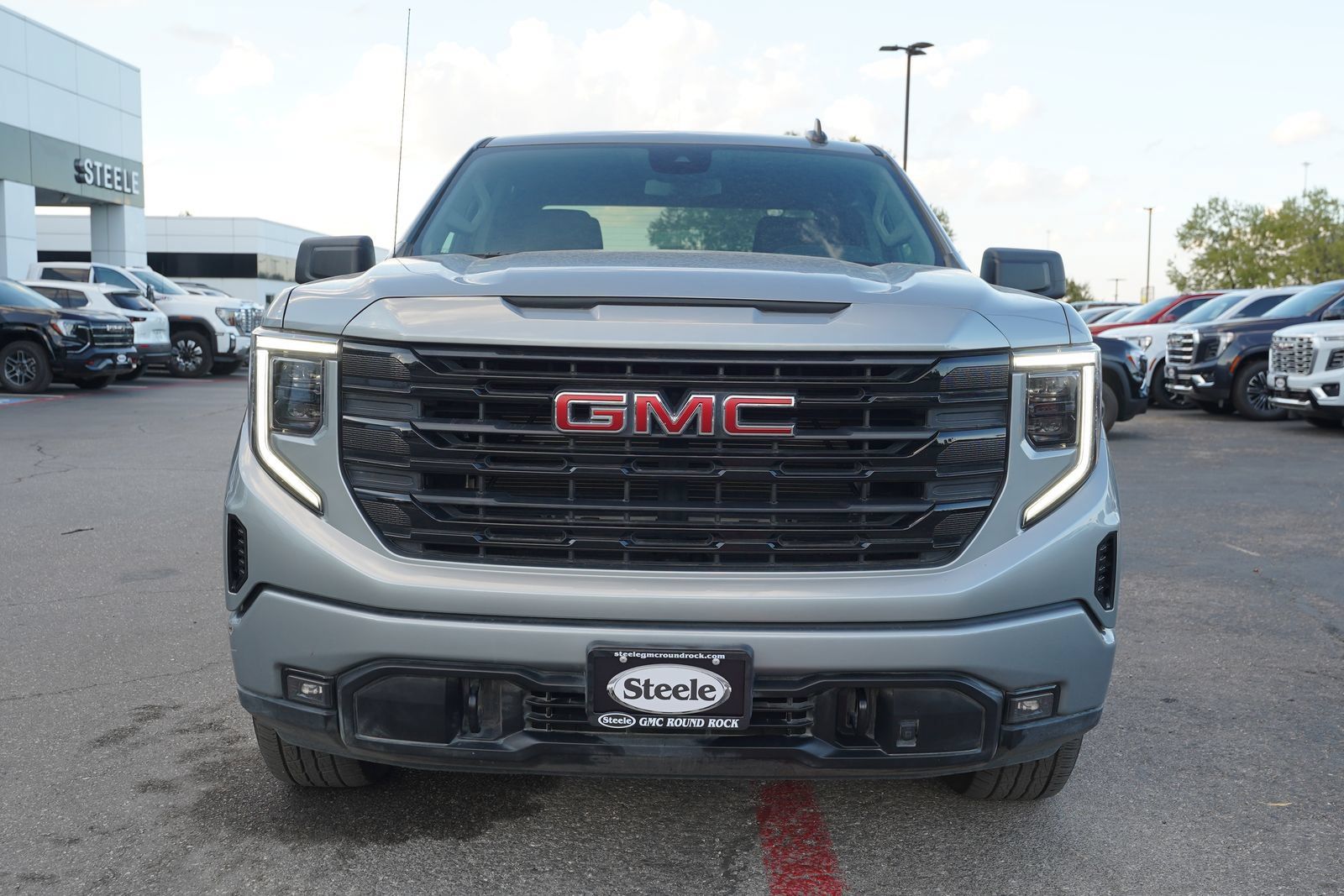 Used 2024 GMC Sierra 1500 Elevation AWD/4WD image 2