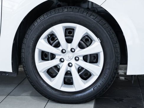 Used 2019 Toyota Corolla LE image 13