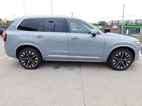 New 2026 Volvo XC90 B6 Plus w/ Protection Package Premier AWD/4WD image 7