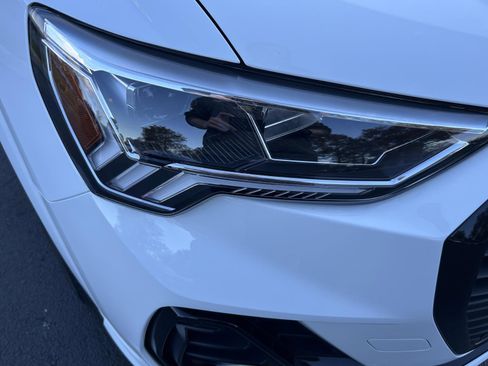 Certified 2025 Audi Q3 2.0T Premium w/ Black Optic Sport Package image 7