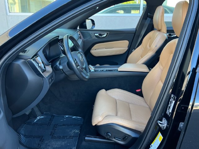 Used 2022 Volvo XC60 B5 Inscription w/ Advanced Package FWD image 26