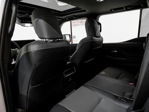 Used 2024 Lexus GX 550 w/ Accessory Package (2T) image 37