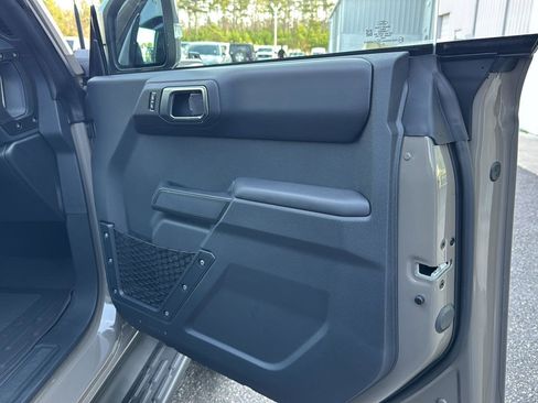 New 2025 Ford Bronco Outer Banks w/ Sasquatch Package image 17