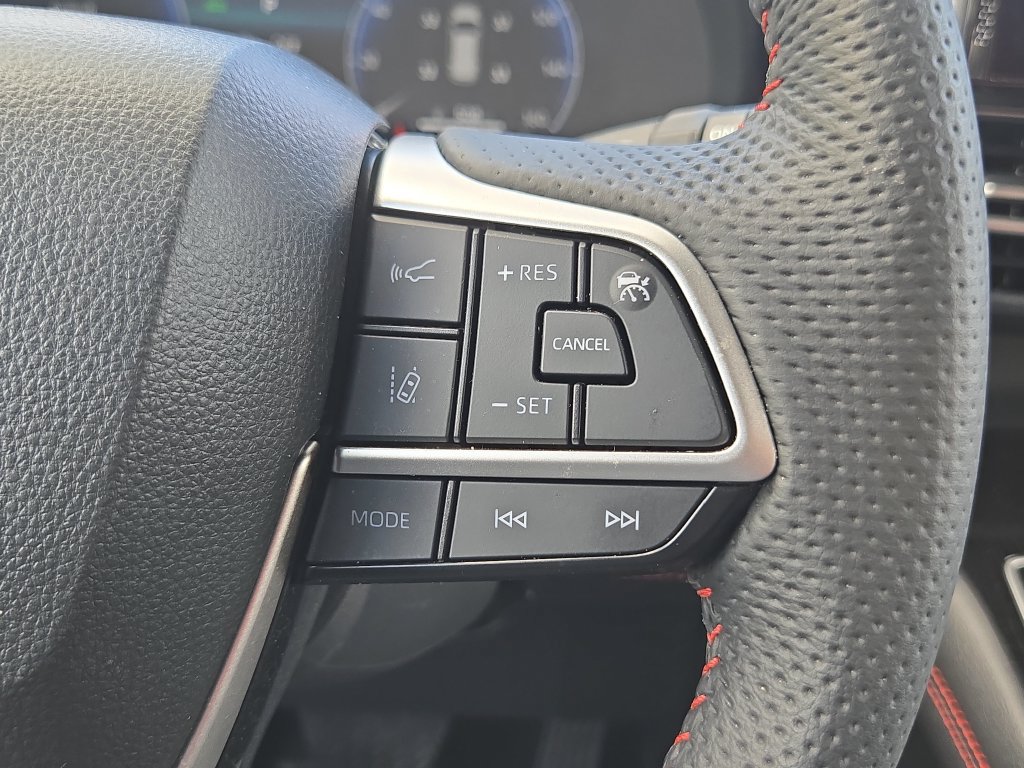 Used 2026 Toyota Sienna XSE FWD image 27