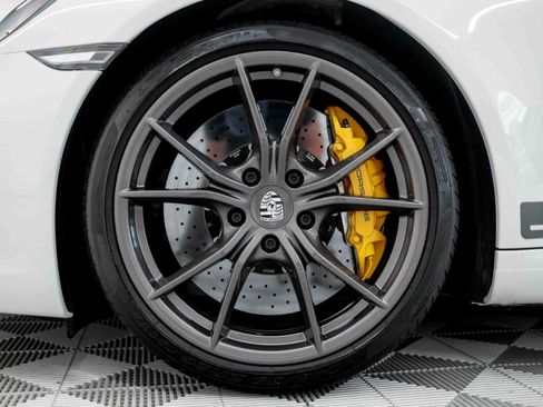 Used 2018 Porsche 911 Carrera T RWD image 5