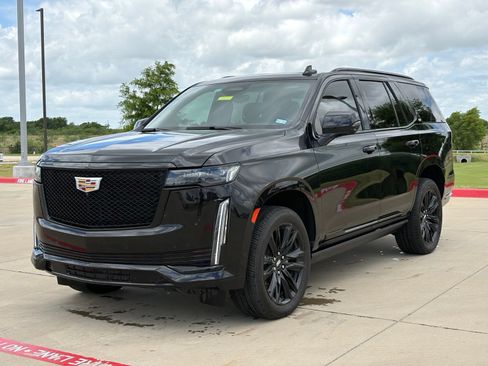 Used 2024 Cadillac Escalade Sport w/ Touring Package AWD/4WD image 3