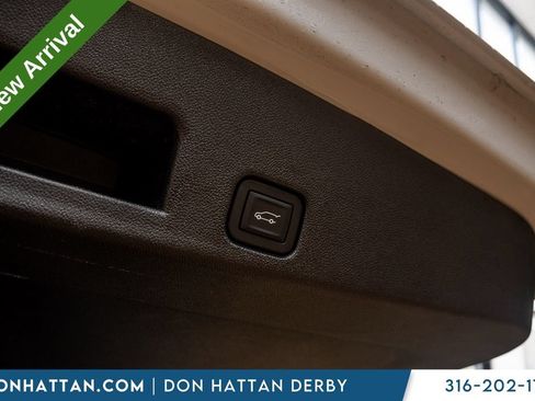 Used 2025 GMC Acadia Elevation FWD image 30