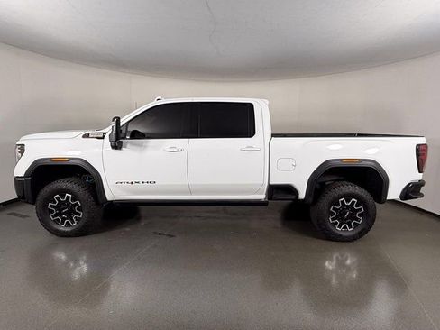 Used 2024 GMC Sierra 2500 AT4X image 5