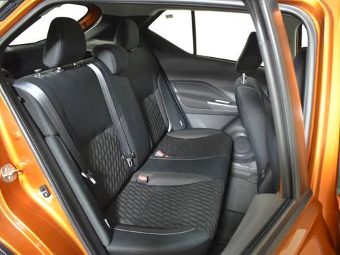 Used 2023 Nissan Kicks SV FWD image 29