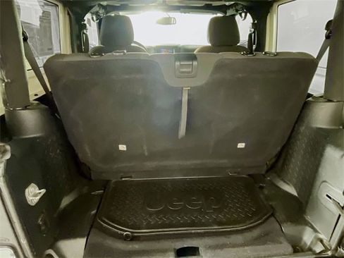 Used 2018 Jeep Wrangler Sport image 23