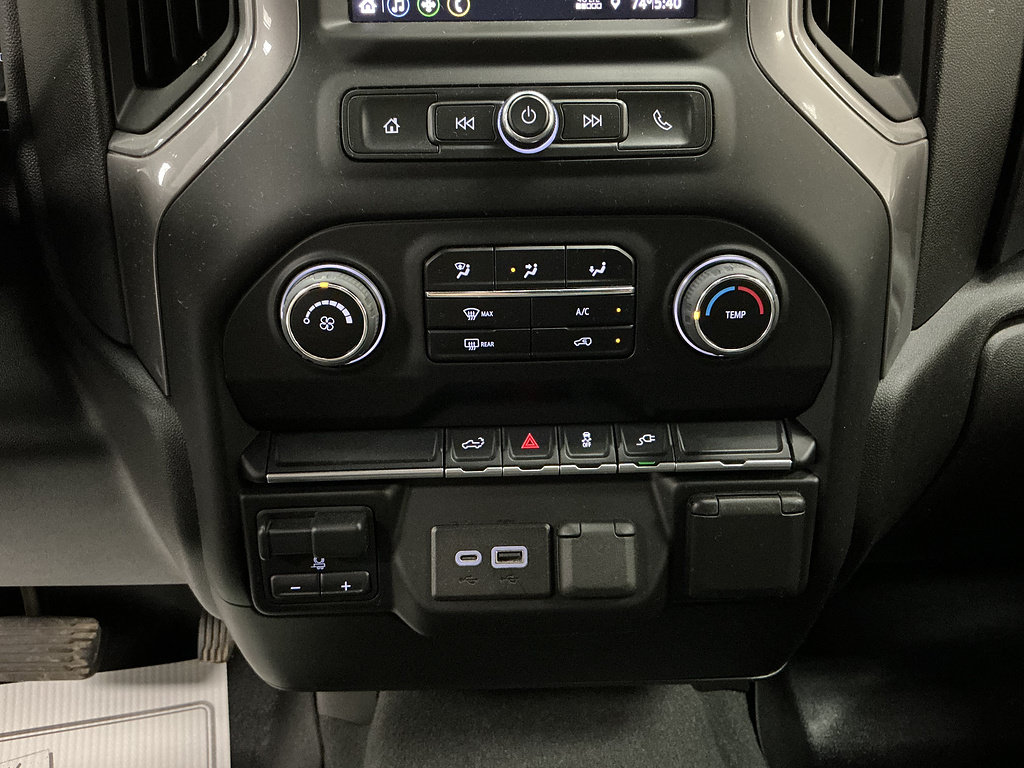 Used 2022 Chevrolet Silverado 2500 Custom w/ Custom Value Package AWD/4WD image 12
