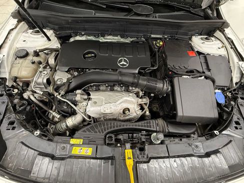 Used 2023 Mercedes-Benz GLB 250 w/ Premium Package image 40