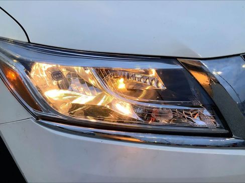 Used 2014 Nissan Pathfinder SL w/ SL Premium Package FWD image 26