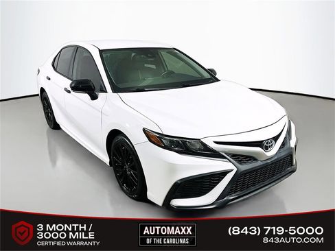 Used 2021 Toyota Camry SE w/ Convenience Package image 1