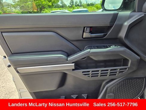 Used 2024 Toyota Tacoma SR5 AWD/4WD image 20