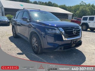 Used 2022 Nissan Pathfinder SV w/ SV Premium Package AWD/4WD video 1