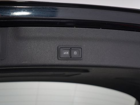 Used 2021 Audi RS 6 AWD/4WD image 15
