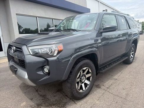 Used 2024 Toyota 4Runner TRD Off-Road AWD/4WD image 3