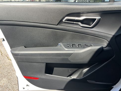 New 2026 Kia Sportage LX w/ LX Convenience Package image 8