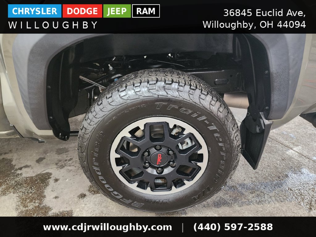 Used 2024 Toyota Tacoma TRD Off-Road AWD/4WD image 40