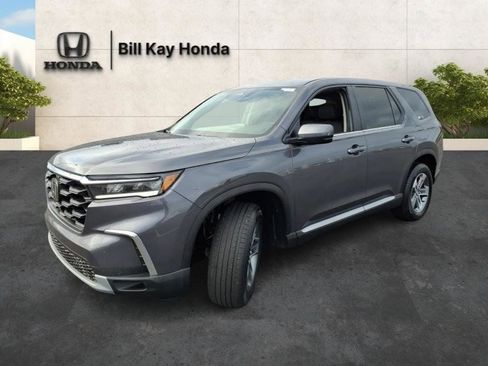 Used 2025 Honda Pilot EX-L image 8