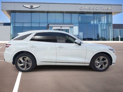 Used 2026 Genesis GV70 2.5T Select image 9