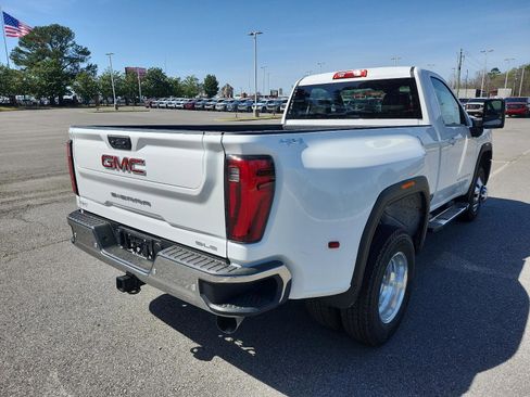 New 2026 GMC Sierra 3500 SLE image 3