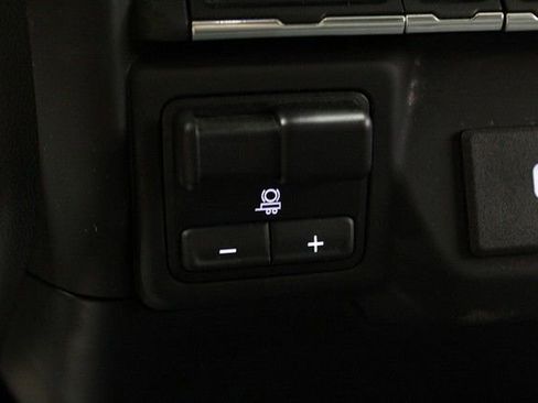 Certified 2020 Chevrolet Silverado 1500 Custom Trail Boss w/ Custom Convenience Package AWD/4WD image 26