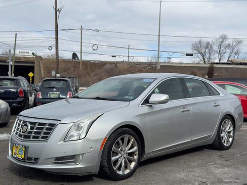 Used 2014 Cadillac XTS Luxury image 2