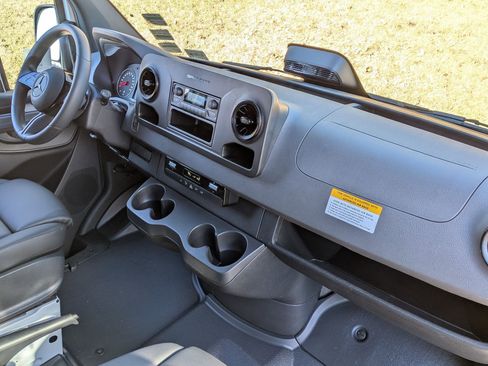 New 2025 Mercedes-Benz Sprinter 2500 image 33
