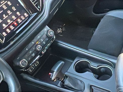 Used 2022 Dodge Durango GT image 29