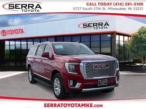 Used 2023 GMC Yukon XL Denali AWD/4WD image 1