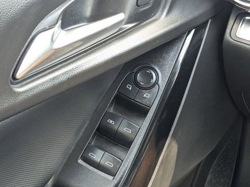 Used 2025 Chevrolet Equinox LT FWD image 20