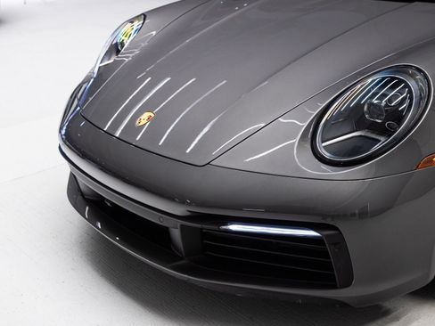 Certified 2024 Porsche 911 Carrera RWD image 32