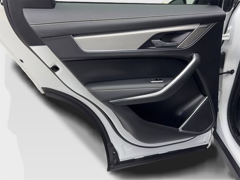 Used 2024 Jaguar F-PACE R-Dynamic S image 34