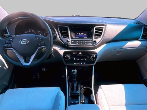 Used 2017 Hyundai Tucson SE AWD/4WD image 16