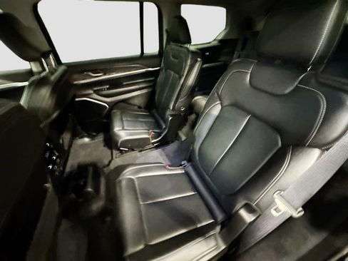 Used 2022 Jeep Grand Cherokee L Limited AWD/4WD image 26