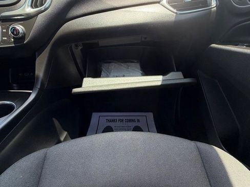 Used 2020 Chevrolet Equinox LT w/ Driver Convenience Package FWD image 25