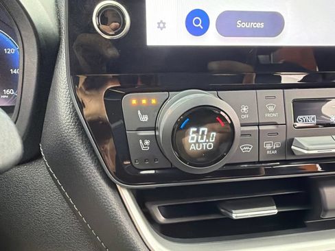 Used 2024 Toyota Grand Highlander AWD image 19