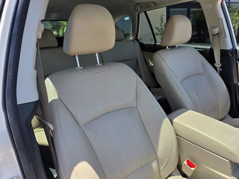 Used 2018 Subaru Outback 2.5i Limited AWD/4WD image 16