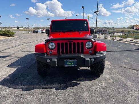Used 2017 Jeep Wrangler Unlimited Sahara AWD/4WD image 8