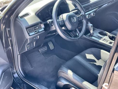 Used 2023 Honda Civic Sport image 3