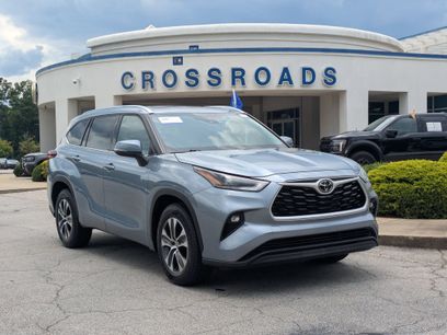 Used 2021 Toyota Highlander XLE